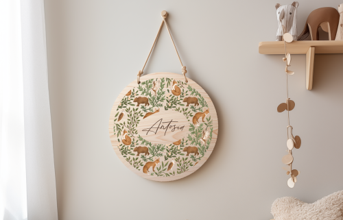 Drewniana tabliczka z imieniem - okrągła - Tajemnice leśnej polany - jasna