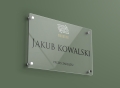 Akrylowy Szyld z Twoim Logo - Szyld reklamowy z plexi - 28 x 18 cm 