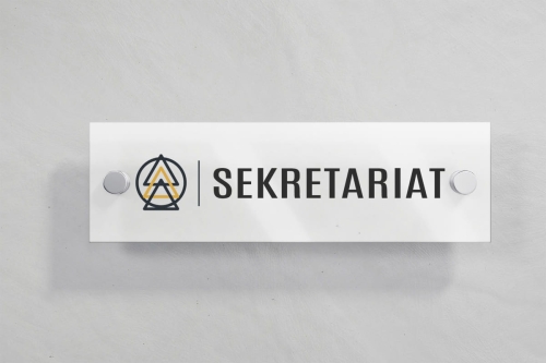 Szyld z Twoim Logo biały mleczny akryl - Szyld reklamowy z plexi - 30 x 10 cm