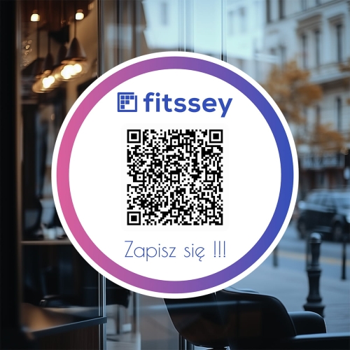 Biała naklejka samoprzylepna z  kodem QR - do zapisów / rezerwacji w Fitssey 